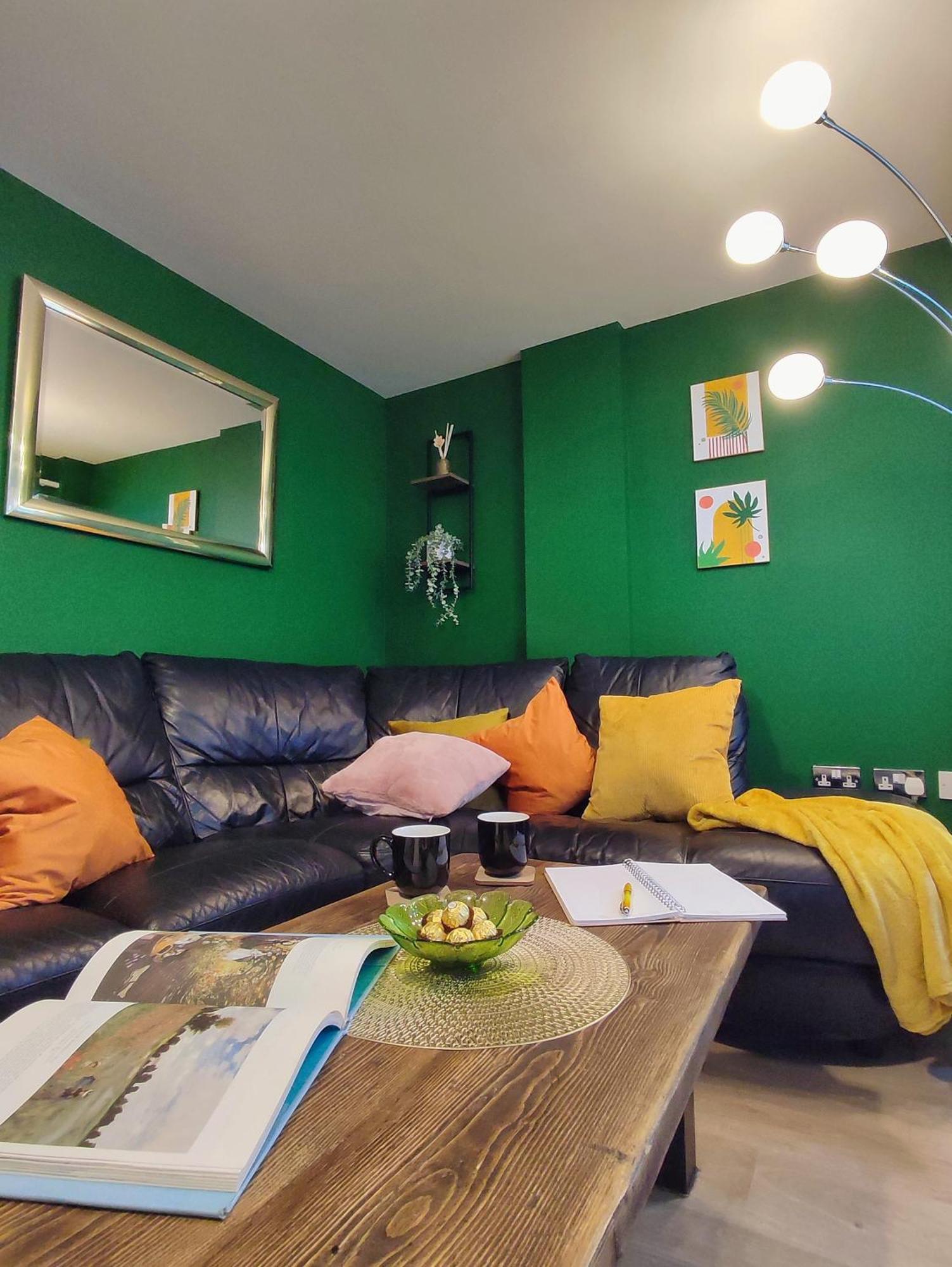 Duplex Apartment In Leeds With King Size Bed - Long Stay Rates Available Exterior photo