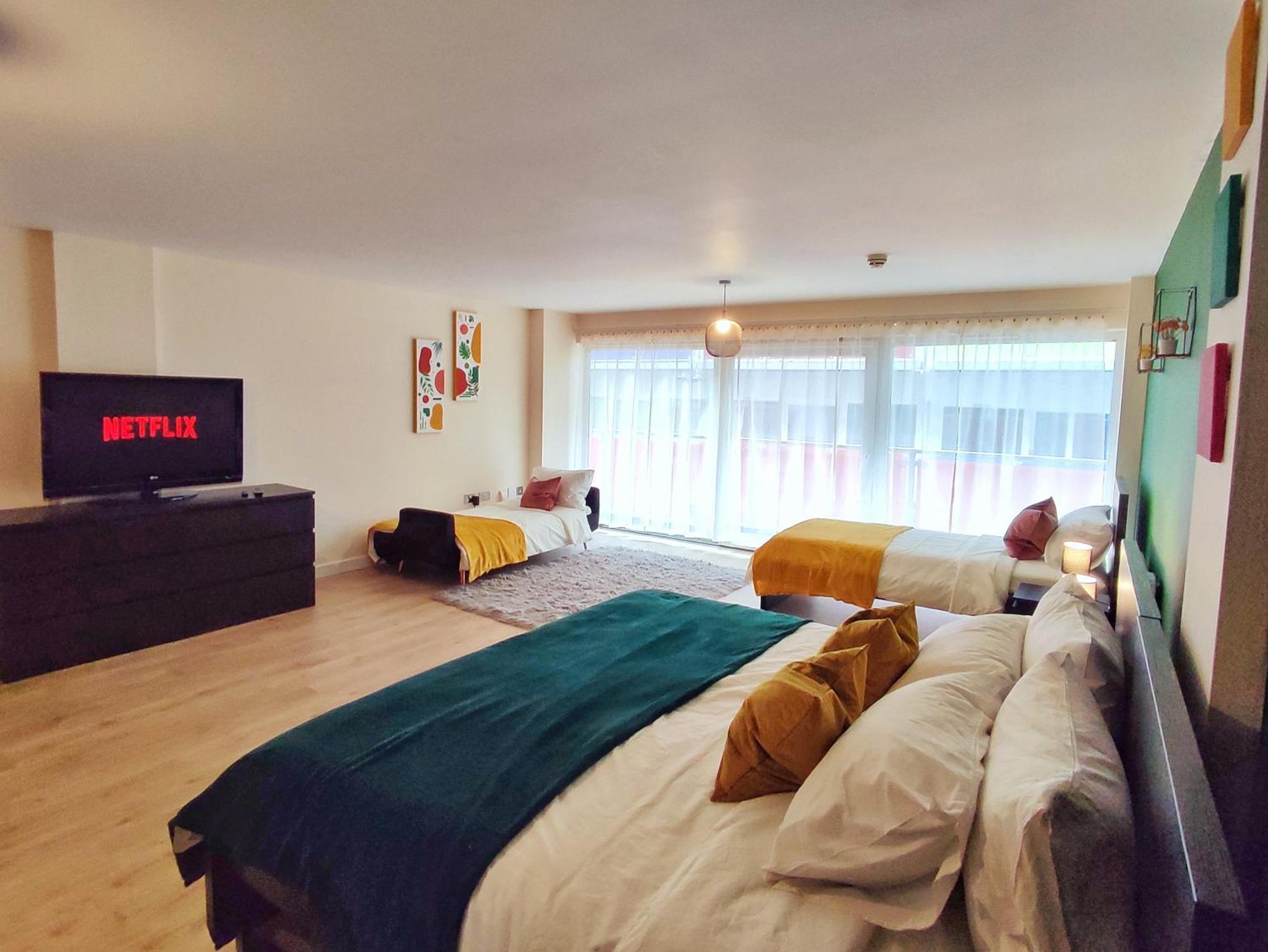 Duplex Apartment In Leeds With King Size Bed - Long Stay Rates Available Exterior photo